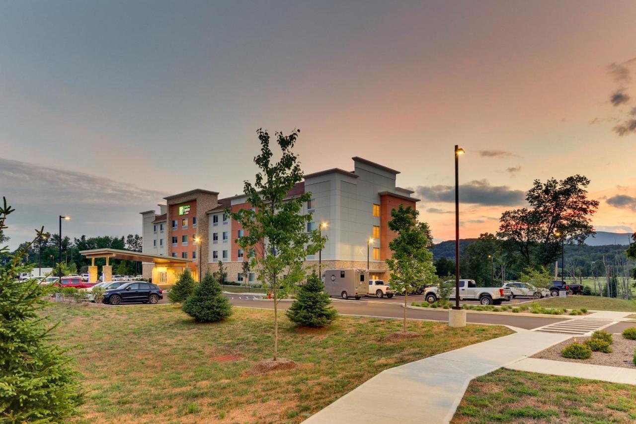 Holiday Inn Express & Suites - Saugerties - Hudson Valley By Ihg Exteriör bild